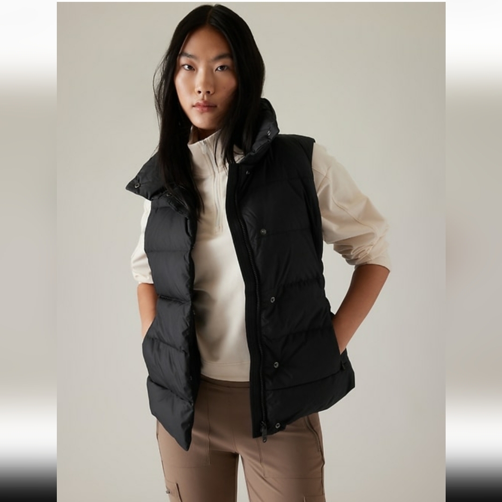 Athleta Downtown Puffer Vest Large